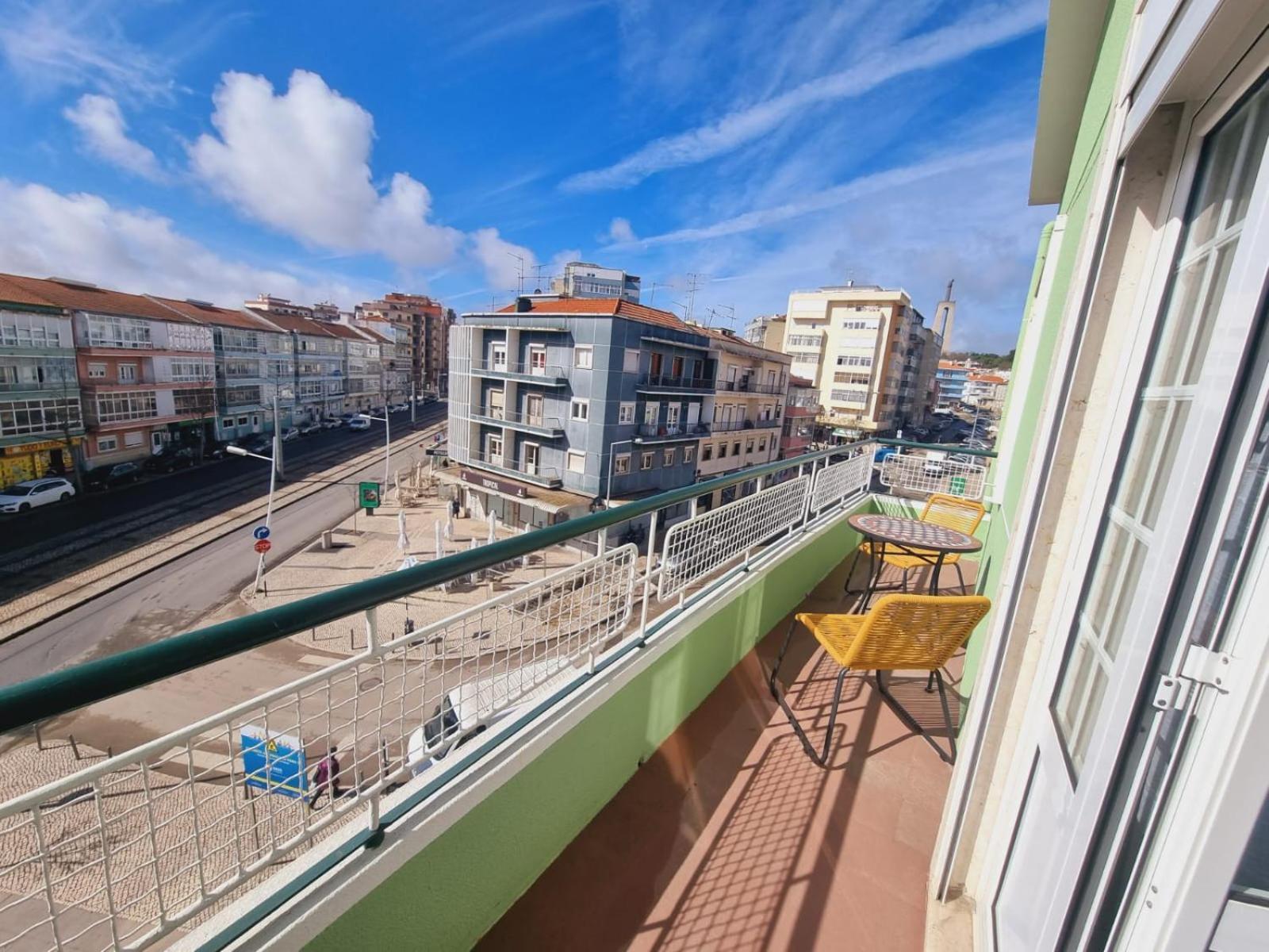 Almada Central By Innkeeper Bagian luar foto